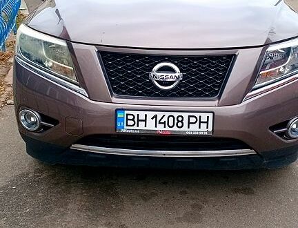 Серый Ниссан Патфайндер, объемом двигателя 3.5 л и пробегом 358 тыс. км за 9100 $, фото 1 на Automoto.ua