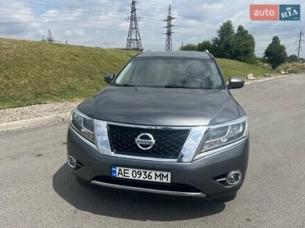 Ниссан Патфайндер 2015 в Днепре (Днепропетровске) на Automoto.ua Серый Ниссан Патфайндер, объемом двигателя 3.5 л и пробегом 120 тыс. км за 13700 $, фото 1 на Automoto.ua