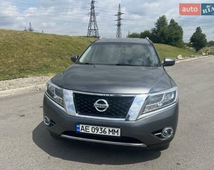 Серый Ниссан Патфайндер, объемом двигателя 3.5 л и пробегом 120 тыс. км за 13700 $, фото 1 на Automoto.ua