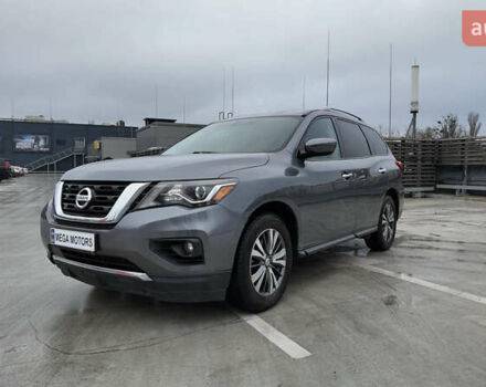 Серый Ниссан Патфайндер, объемом двигателя 3.5 л и пробегом 138 тыс. км за 14990 $, фото 1 на Automoto.ua