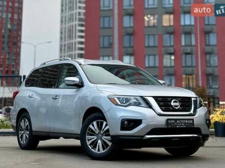 Серый Ниссан Патфайндер, объемом двигателя 3.5 л и пробегом 176 тыс. км за 13700 $, фото 1 на Automoto.ua