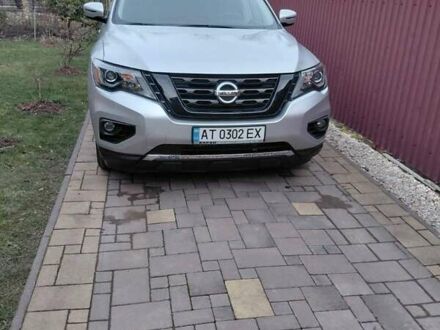 Сірий Ніссан Патфайндер, об'ємом двигуна 3.5 л та пробігом 33 тис. км за 22500 $, фото 1 на Automoto.ua