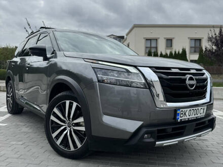 Ніссан Патфайндер 2022 у Рівному на Automoto.ua Сірий Ніссан Патфайндер, об'ємом двигуна 3.5 л та пробігом 53 тис. км за 37500 $, фото 1 на Automoto.ua