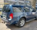 Синій Ніссан Патфайндер, об'ємом двигуна 2.5 л та пробігом 304 тис. км за 7800 $, фото 5 на Automoto.ua