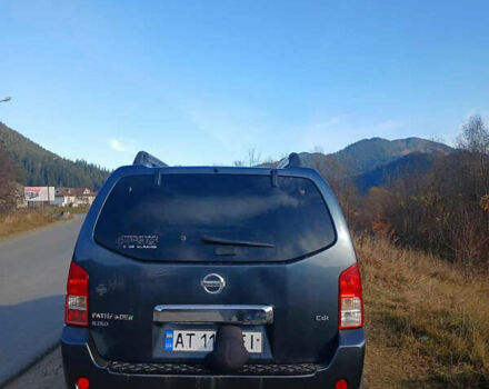 Синий Ниссан Патфайндер, объемом двигателя 2.5 л и пробегом 290 тыс. км за 9500 $, фото 5 на Automoto.ua