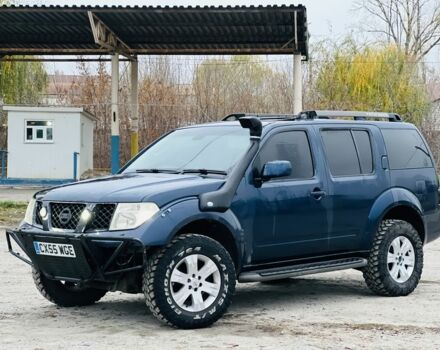 Синій Ніссан Патфайндер, об'ємом двигуна 2.5 л та пробігом 200 тис. км за 4250 $, фото 2 на Automoto.ua