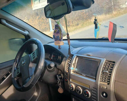 Синий Ниссан Патфайндер, объемом двигателя 2.5 л и пробегом 290 тыс. км за 9500 $, фото 10 на Automoto.ua