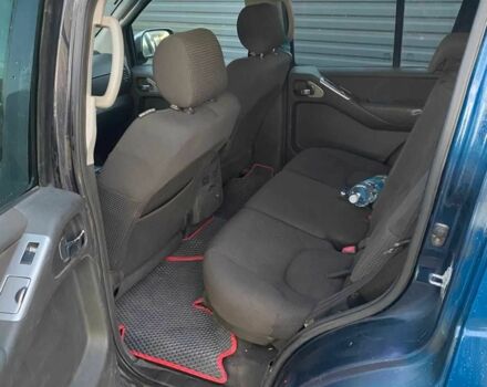 Синий Ниссан Патфайндер, объемом двигателя 2.5 л и пробегом 400 тыс. км за 4400 $, фото 4 на Automoto.ua