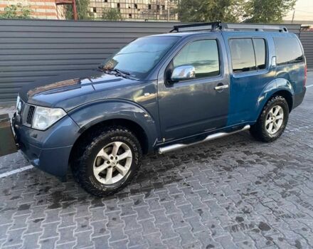 Синий Ниссан Патфайндер, объемом двигателя 2.5 л и пробегом 400 тыс. км за 4400 $, фото 8 на Automoto.ua