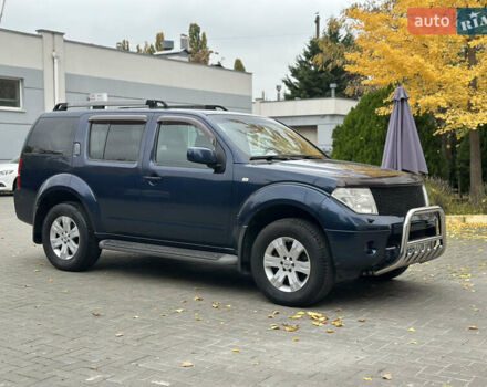 Синий Ниссан Патфайндер, объемом двигателя 2.49 л и пробегом 218 тыс. км за 9000 $, фото 4 на Automoto.ua