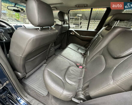 Синий Ниссан Патфайндер, объемом двигателя 2.49 л и пробегом 218 тыс. км за 9000 $, фото 24 на Automoto.ua