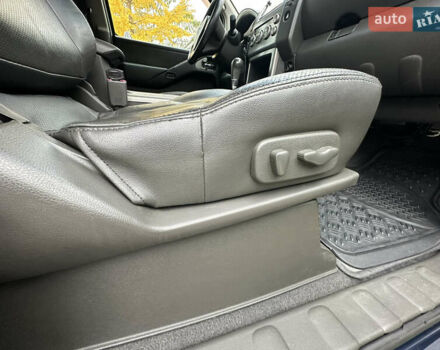 Синий Ниссан Патфайндер, объемом двигателя 2.49 л и пробегом 218 тыс. км за 9000 $, фото 19 на Automoto.ua