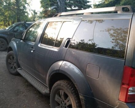 Синий Ниссан Патфайндер, объемом двигателя 2.5 л и пробегом 428 тыс. км за 5000 $, фото 2 на Automoto.ua