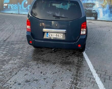 Синий Ниссан Патфайндер, объемом двигателя 2.5 л и пробегом 400 тыс. км за 4400 $, фото 3 на Automoto.ua