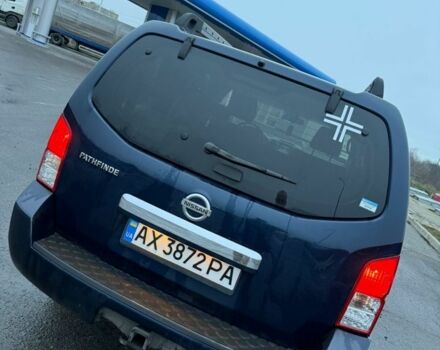 Синий Ниссан Патфайндер, объемом двигателя 4 л и пробегом 115 тыс. км за 5000 $, фото 1 на Automoto.ua