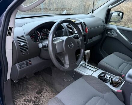 Синий Ниссан Патфайндер, объемом двигателя 4 л и пробегом 115 тыс. км за 5000 $, фото 3 на Automoto.ua