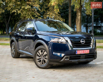 Синий Ниссан Патфайндер, объемом двигателя 3.5 л и пробегом 98 тыс. км за 32900 $, фото 1 на Automoto.ua