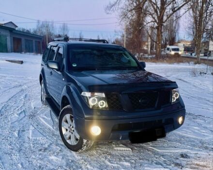 Синий Ниссан Патфайндер, объемом двигателя 2.5 л и пробегом 252 тыс. км за 7700 $, фото 1 на Automoto.ua