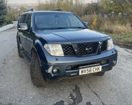 Синий Ниссан Патфайндер, объемом двигателя 2.5 л и пробегом 336 тыс. км за 5500 $, фото 1 на Automoto.ua