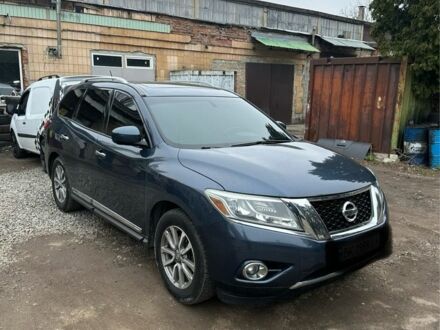 Синий Ниссан Патфайндер, объемом двигателя 3.5 л и пробегом 215 тыс. км за 13000 $, фото 1 на Automoto.ua
