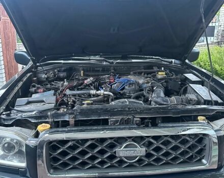 Зеленый Ниссан Патфайндер, объемом двигателя 3.3 л и пробегом 268 тыс. км за 3400 $, фото 6 на Automoto.ua