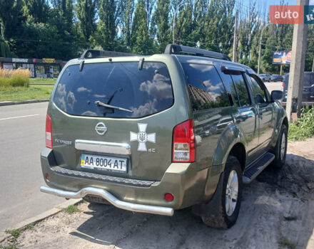 Зелений Ніссан Патфайндер, об'ємом двигуна 2.5 л та пробігом 288 тис. км за 8900 $, фото 2 на Automoto.ua