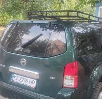 Зеленый Ниссан Патфайндер, объемом двигателя 2.49 л и пробегом 350 тыс. км за 6900 $, фото 1 на Automoto.ua