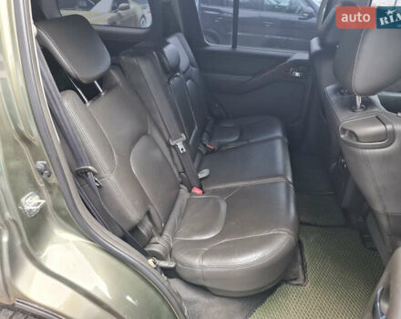 Зелений Ніссан Патфайндер, об'ємом двигуна 2.49 л та пробігом 286 тис. км за 8900 $, фото 12 на Automoto.ua