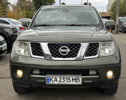 Зелений Ніссан Патфайндер, об'ємом двигуна 2.5 л та пробігом 300 тис. км за 7900 $, фото 4 на Automoto.ua