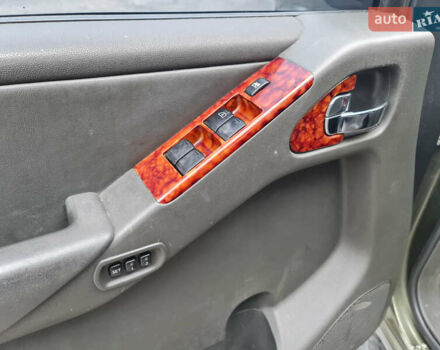 Зелений Ніссан Патфайндер, об'ємом двигуна 2.49 л та пробігом 286 тис. км за 8900 $, фото 20 на Automoto.ua