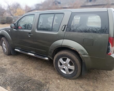 Зеленый Ниссан Патфайндер, объемом двигателя 0 л и пробегом 437 тыс. км за 4000 $, фото 4 на Automoto.ua