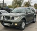 Зелений Ніссан Патфайндер, об'ємом двигуна 2.5 л та пробігом 300 тис. км за 7900 $, фото 1 на Automoto.ua