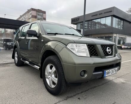 Зелений Ніссан Патфайндер, об'ємом двигуна 2.5 л та пробігом 230 тис. км за 5500 $, фото 2 на Automoto.ua
