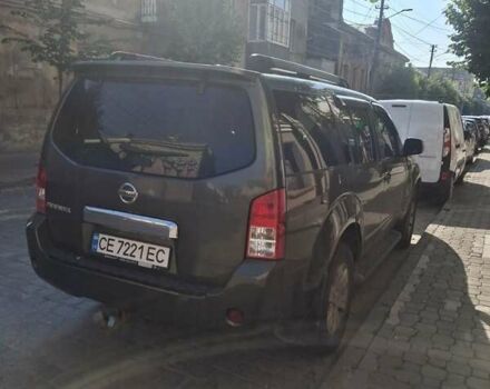 Зелений Ніссан Патфайндер, об'ємом двигуна 2.49 л та пробігом 300 тис. км за 10000 $, фото 2 на Automoto.ua