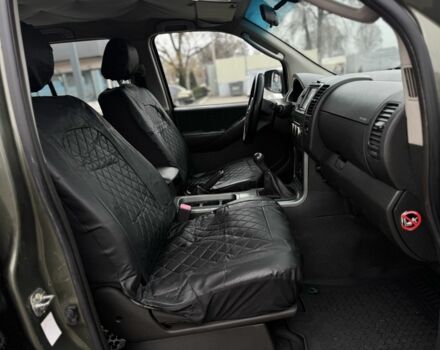 Зелений Ніссан Патфайндер, об'ємом двигуна 2.5 л та пробігом 230 тис. км за 5500 $, фото 11 на Automoto.ua