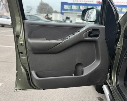 Зелений Ніссан Патфайндер, об'ємом двигуна 2.5 л та пробігом 230 тис. км за 5500 $, фото 16 на Automoto.ua