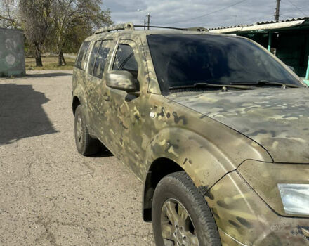 Зеленый Ниссан Патфайндер, объемом двигателя 2.5 л и пробегом 310 тыс. км за 8000 $, фото 2 на Automoto.ua