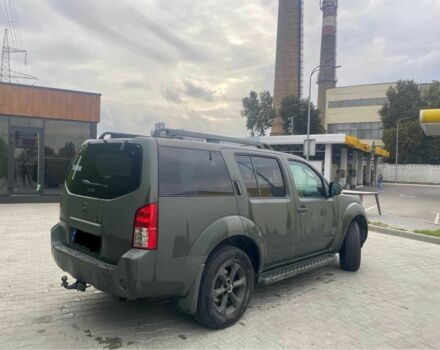 Зеленый Ниссан Патфайндер, объемом двигателя 0 л и пробегом 205 тыс. км за 10500 $, фото 3 на Automoto.ua