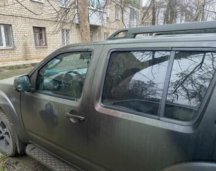 Зеленый Ниссан Патфайндер, объемом двигателя 2.5 л и пробегом 344 тыс. км за 4730 $, фото 4 на Automoto.ua