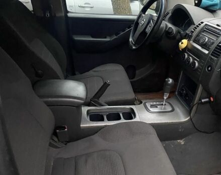 Зеленый Ниссан Патфайндер, объемом двигателя 2.5 л и пробегом 344 тыс. км за 4730 $, фото 2 на Automoto.ua