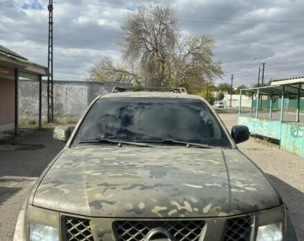 Зеленый Ниссан Патфайндер, объемом двигателя 2.5 л и пробегом 330 тыс. км за 5500 $, фото 1 на Automoto.ua