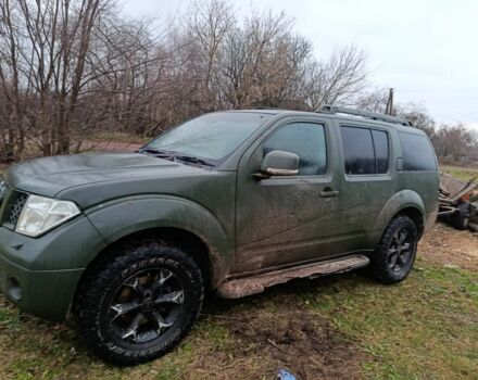 Зеленый Ниссан Патфайндер, объемом двигателя 2 л и пробегом 158 тыс. км за 5200 $, фото 3 на Automoto.ua
