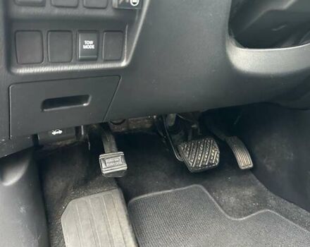 Зеленый Ниссан Патфайндер, объемом двигателя 3.5 л и пробегом 238 тыс. км за 11500 $, фото 6 на Automoto.ua