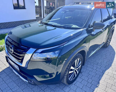 Ніссан Патфайндер 2022 у Рівному на Automoto.ua Зелений Ніссан Патфайндер, об'ємом двигуна 3.5 л та пробігом 48 тис. км за 39000 $, фото 1 на Automoto.ua