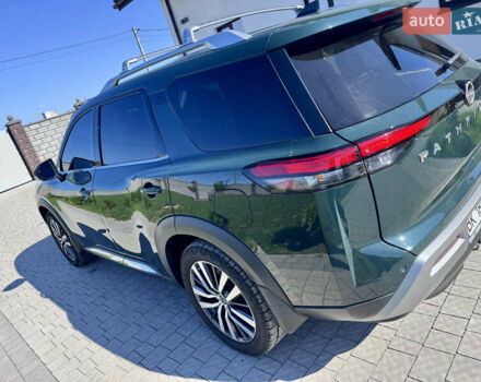 Ніссан Патфайндер 2022 у Рівному на Automoto.ua Зелений Ніссан Патфайндер, об'ємом двигуна 3.5 л та пробігом 48 тис. км за 39000 $, фото 3 на Automoto.ua
