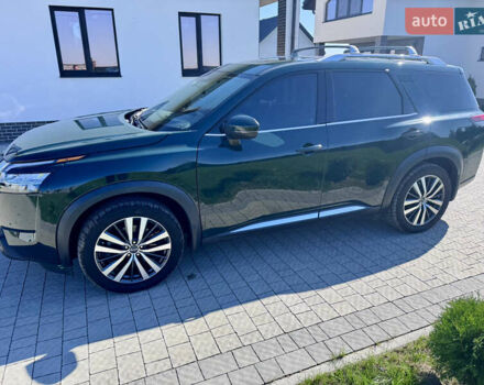 Ніссан Патфайндер 2022 у Рівному на Automoto.ua Зелений Ніссан Патфайндер, об'ємом двигуна 3.5 л та пробігом 48 тис. км за 39000 $, фото 2 на Automoto.ua