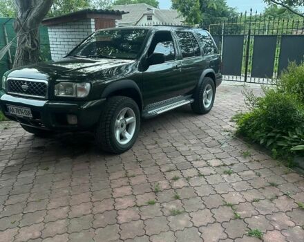 Зеленый Ниссан Патфайндер, объемом двигателя 3.3 л и пробегом 268 тыс. км за 3400 $, фото 1 на Automoto.ua