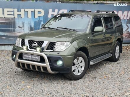 Зеленый Ниссан Патфайндер, объемом двигателя 0 л и пробегом 286 тыс. км за 8900 $, фото 1 на Automoto.ua