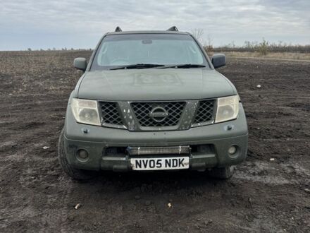 Ніссан Патфайндер 2005 у Изюме на Automoto.ua Зелений Ніссан Патфайндер, об'ємом двигуна 0 л та пробігом 223 тис. км за 3118 $, фото 1 на Automoto.ua