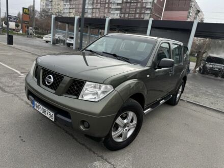 Зелений Ніссан Патфайндер, об'ємом двигуна 2.5 л та пробігом 230 тис. км за 5500 $, фото 1 на Automoto.ua